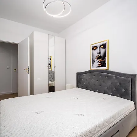 Dla Wszystkich Grzybowska 37 * Warsaw